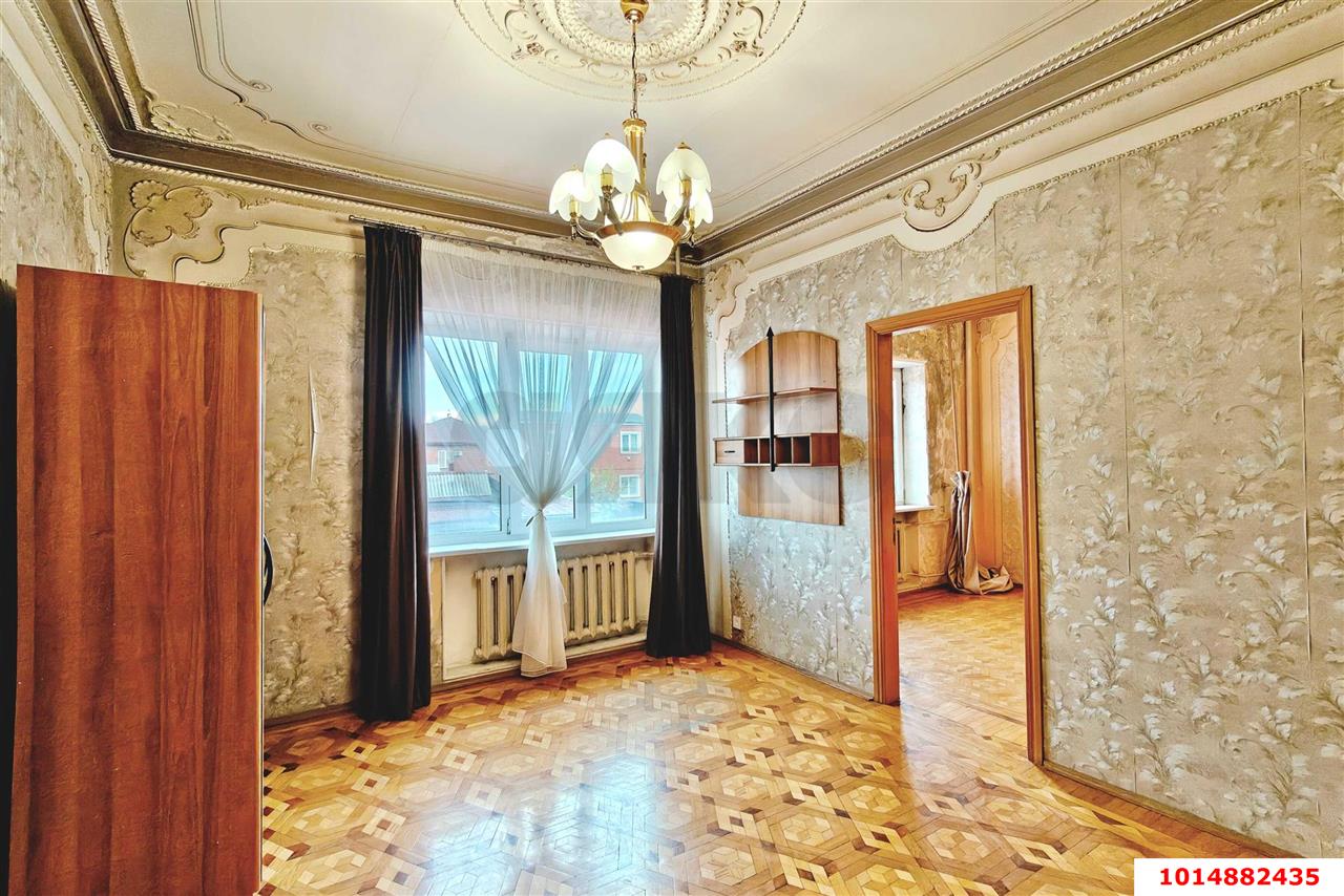 Фото №10: Дом <span class="whitespace-nowrap">250 м²</span> <span class="whitespace-nowrap">+ 3 сот.</span>, <span class="whitespace-nowrap">3 эт.</span> - Краснодар, Центральный внутригородской округ, Покровка, мкр. Центральный, ул. Ломоносова, 12