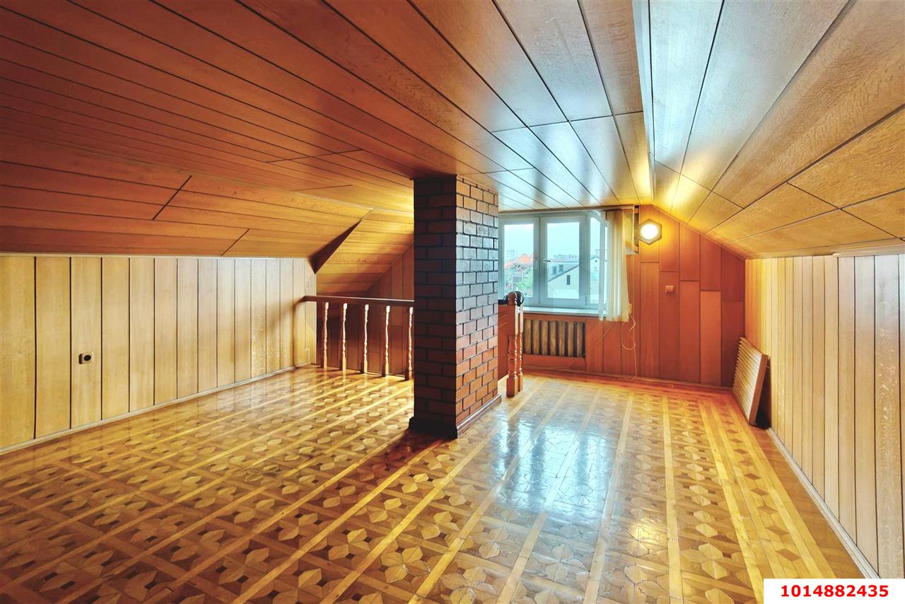 Фото №15: Дом <span class="whitespace-nowrap">250 м²</span> <span class="whitespace-nowrap">+ 3 сот.</span>, <span class="whitespace-nowrap">3 эт.</span> - Краснодар, Центральный внутригородской округ, Покровка, мкр. Центральный, ул. Ломоносова, 12