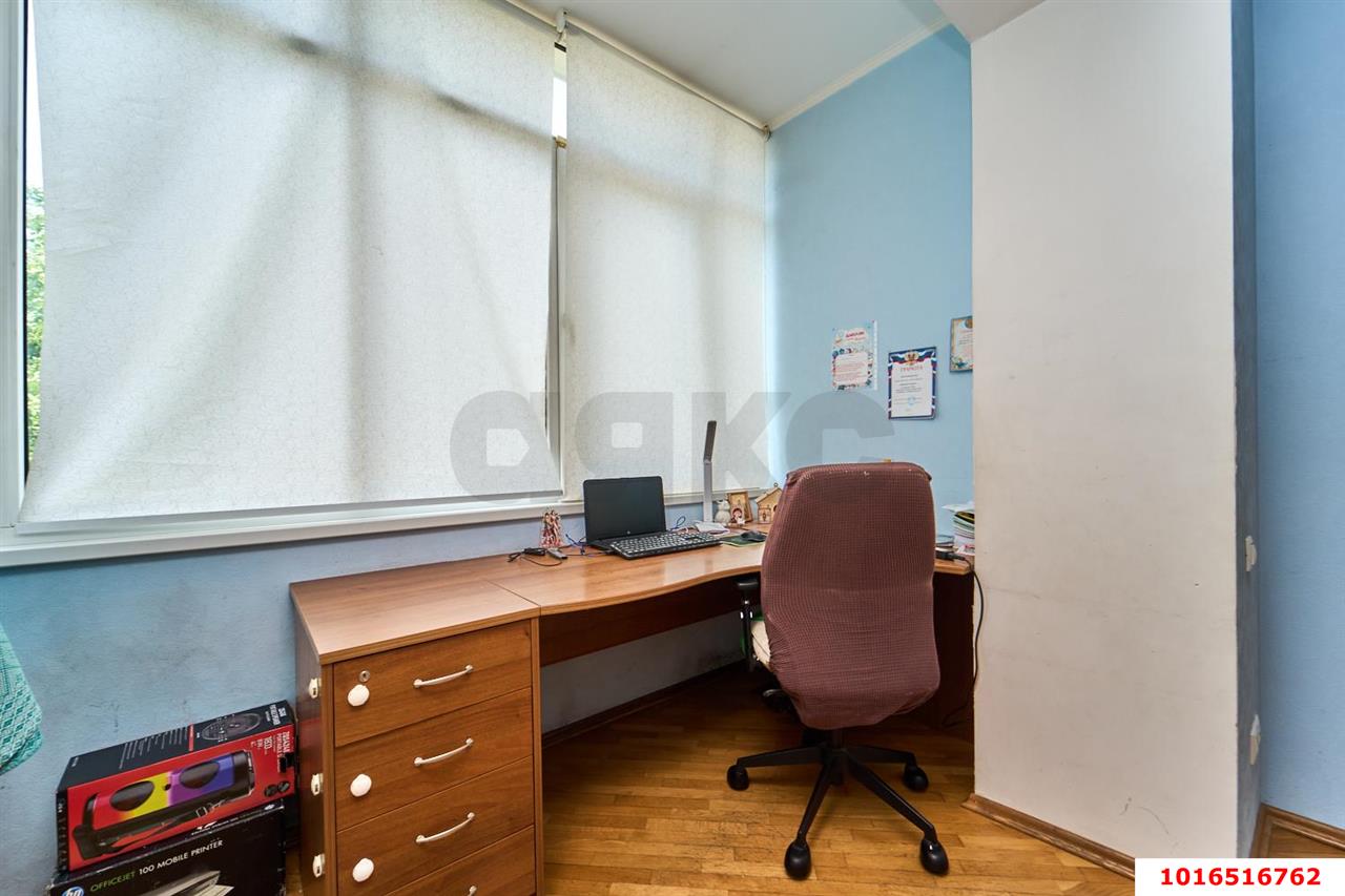 Фото №7: 2-комнатная квартира <span class="whitespace-nowrap">74 м²</span>, <span class="whitespace-nowrap">1/8 эт.</span> - Краснодар, Прикубанский внутригородской округ, мкр. Восточно-Кругликовский, ул. Черкасская, 63
