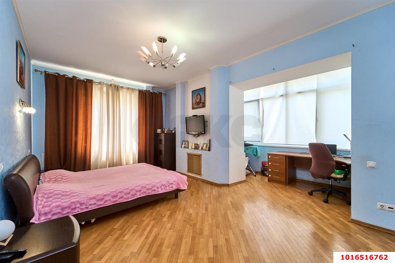 Фото №6: 2-комнатная квартира <span class="whitespace-nowrap">74 м²</span>, <span class="whitespace-nowrap">1/8 эт.</span> - Краснодар, Прикубанский внутригородской округ, мкр. Восточно-Кругликовский, ул. Черкасская, 63