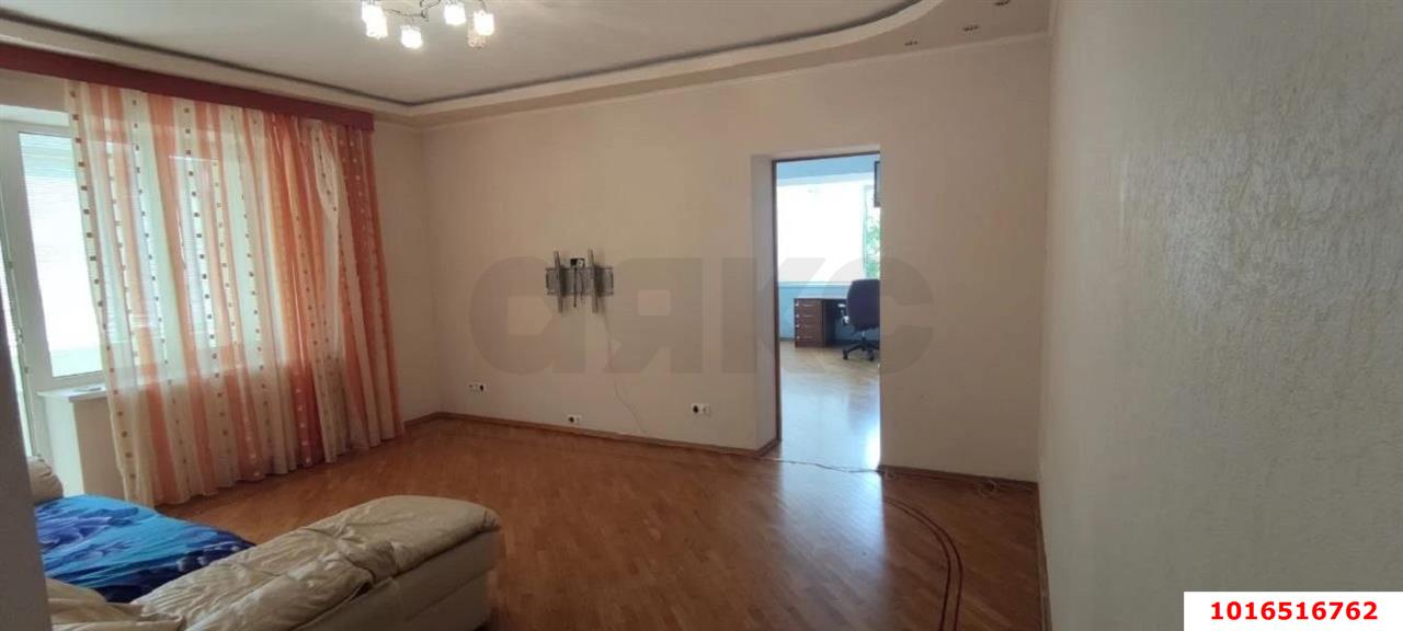 Фото №4: 2-комнатная квартира 74 м² - Краснодар, Прикубанский внутригородской округ, мкр. Восточно-Кругликовский, ул. Черкасская, 63