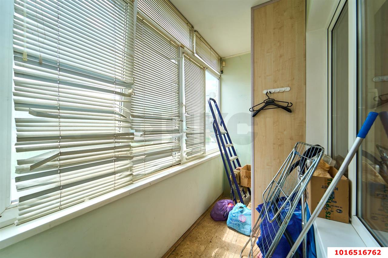 Фото №8: 2-комнатная квартира <span class="whitespace-nowrap">74 м²</span>, <span class="whitespace-nowrap">1/8 эт.</span> - Краснодар, Прикубанский внутригородской округ, мкр. Восточно-Кругликовский, ул. Черкасская, 63