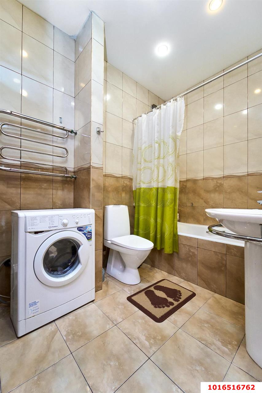 Фото №12: 2-комнатная квартира <span class="whitespace-nowrap">74 м²</span>, <span class="whitespace-nowrap">1/8 эт.</span> - Краснодар, Прикубанский внутригородской округ, мкр. Восточно-Кругликовский, ул. Черкасская, 63