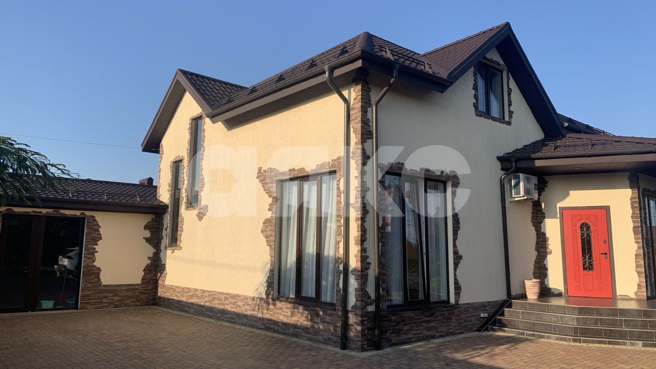 Фото №2: Дом 249 м² + 5.3 сот. - Кореновск, ул. Крымская, 1К