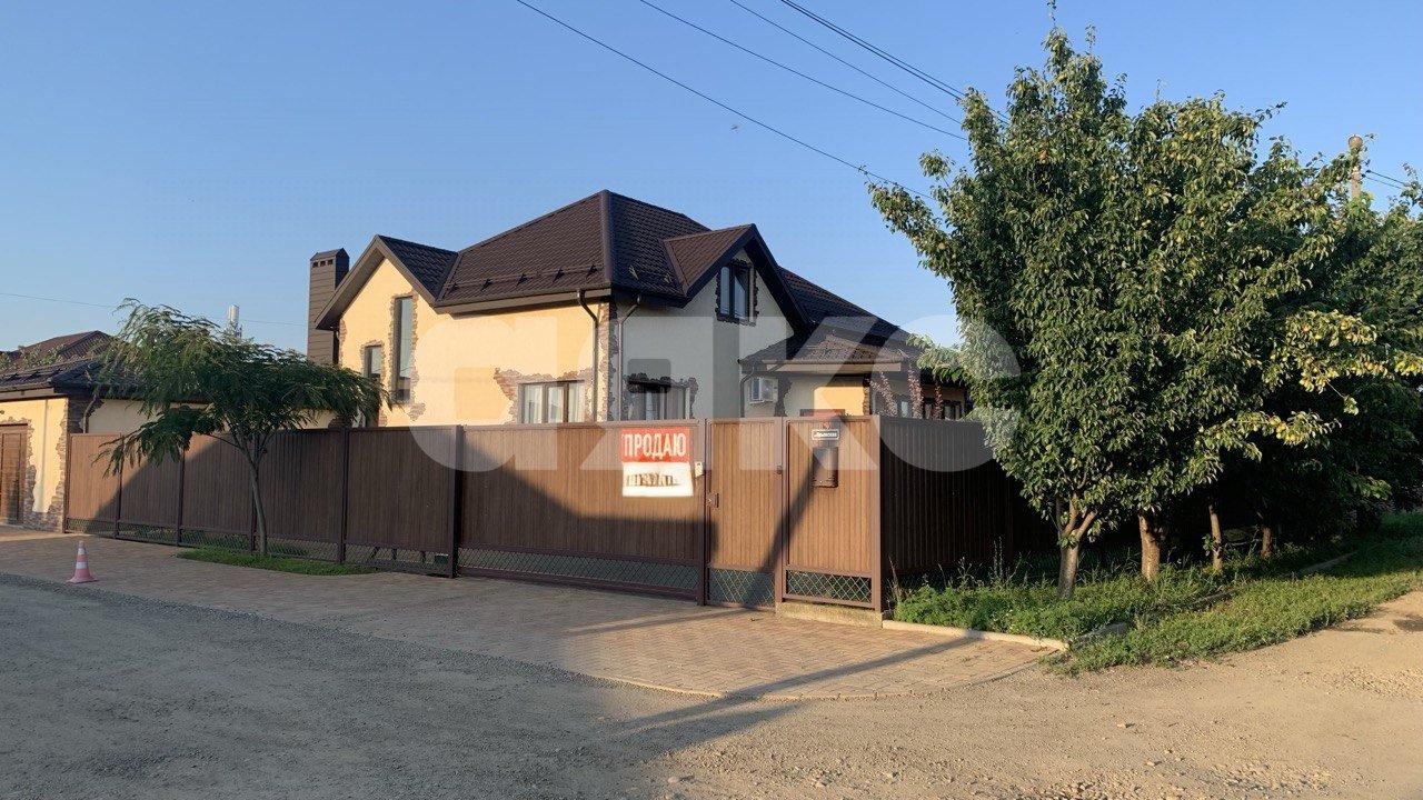 Фото №3: Дом 249 м² + 5.3 сот. - Кореновск, ул. Крымская, 1К