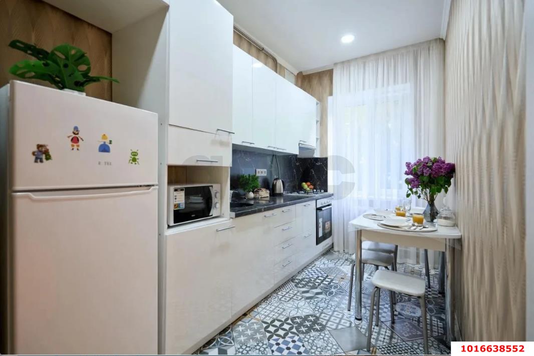 Фото №1: 2-комнатная квартира 56 м² - Краснодар, Центральный внутригородской округ, мкр. Центральный, ул. Орджоникидзе, 56