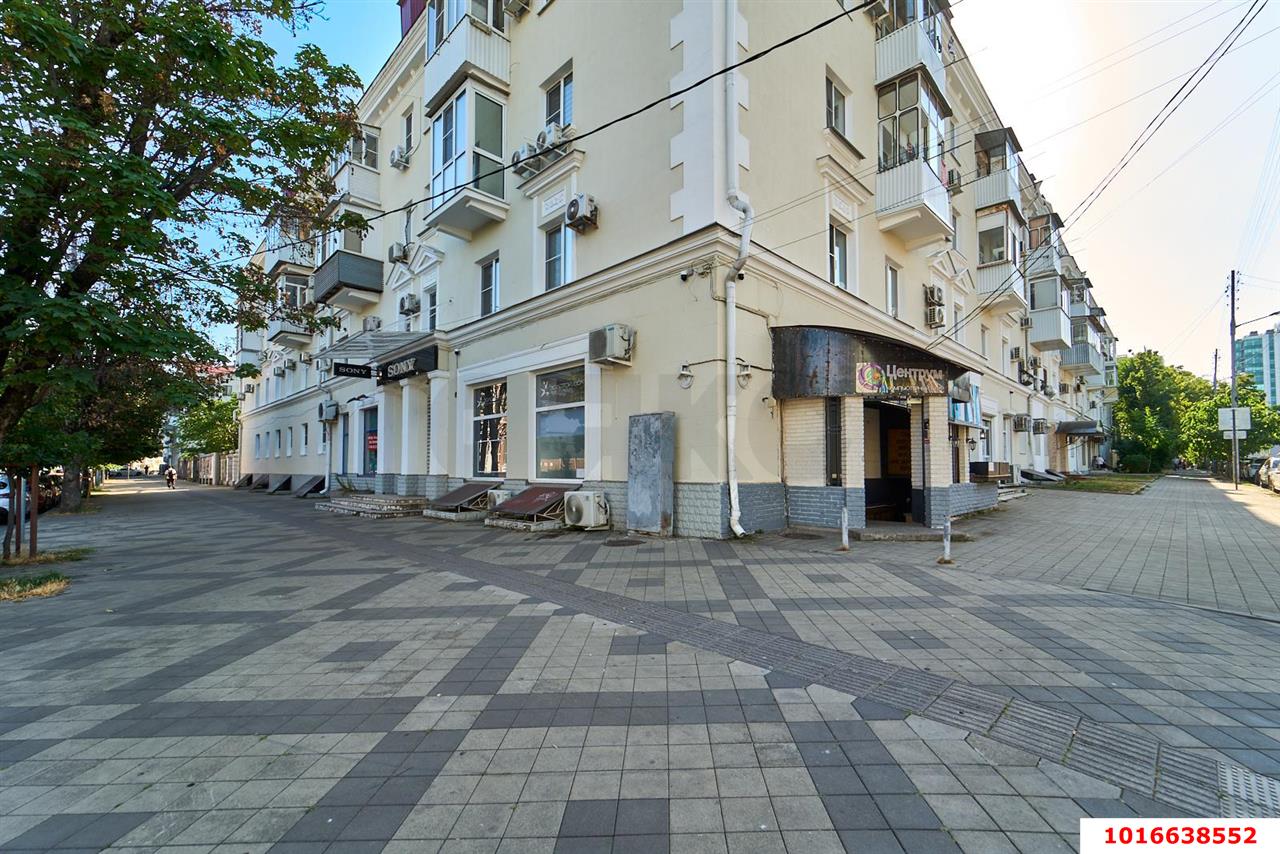 Фото №20: 2-комнатная квартира <span class="whitespace-nowrap">56 м²</span>, <span class="whitespace-nowrap">2/5 эт.</span> - Краснодар, Центральный внутригородской округ, мкр. Центральный, ул. Орджоникидзе, 56