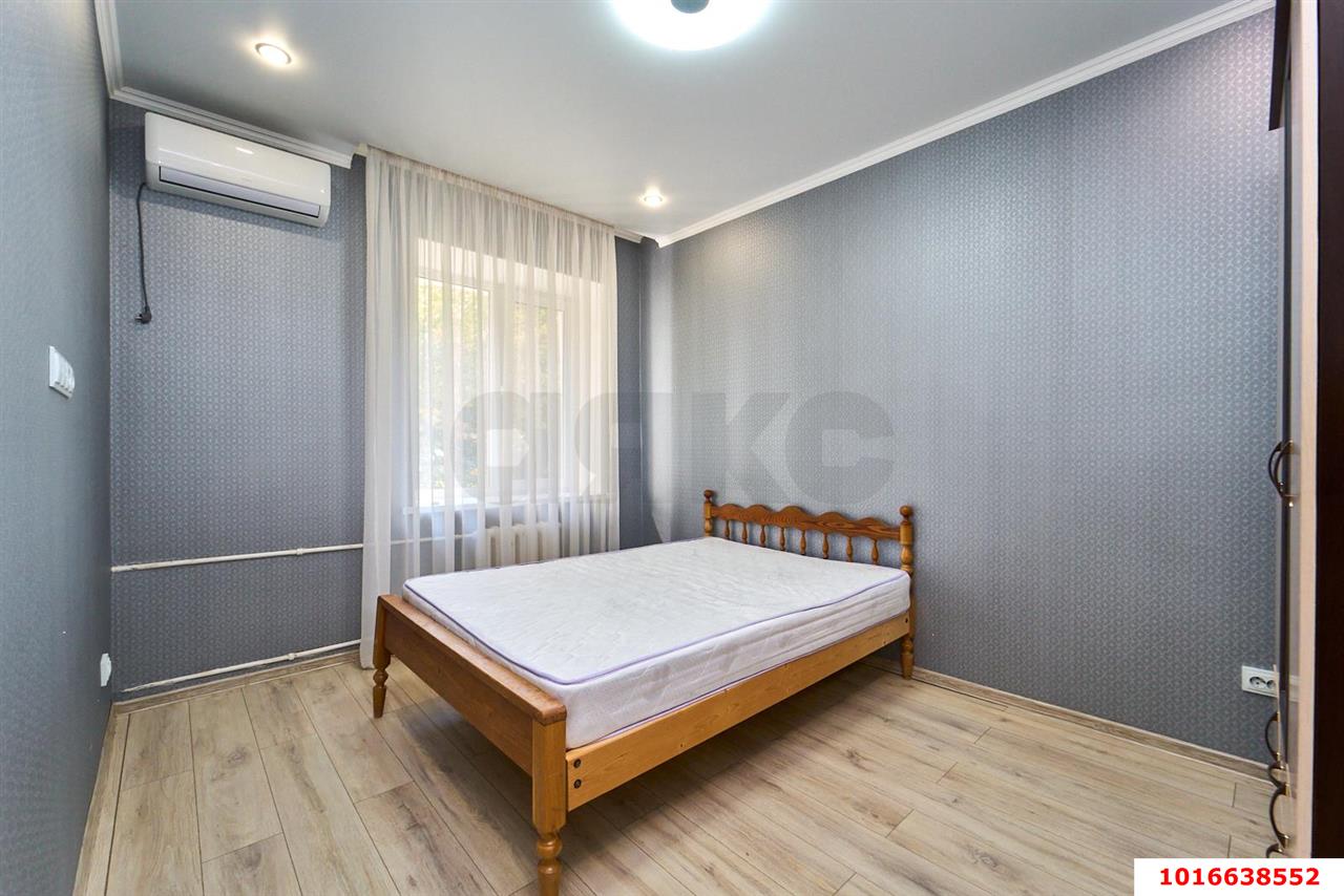 Фото №9: 2-комнатная квартира <span class="whitespace-nowrap">56 м²</span>, <span class="whitespace-nowrap">2/5 эт.</span> - Краснодар, Центральный внутригородской округ, мкр. Центральный, ул. Орджоникидзе, 56
