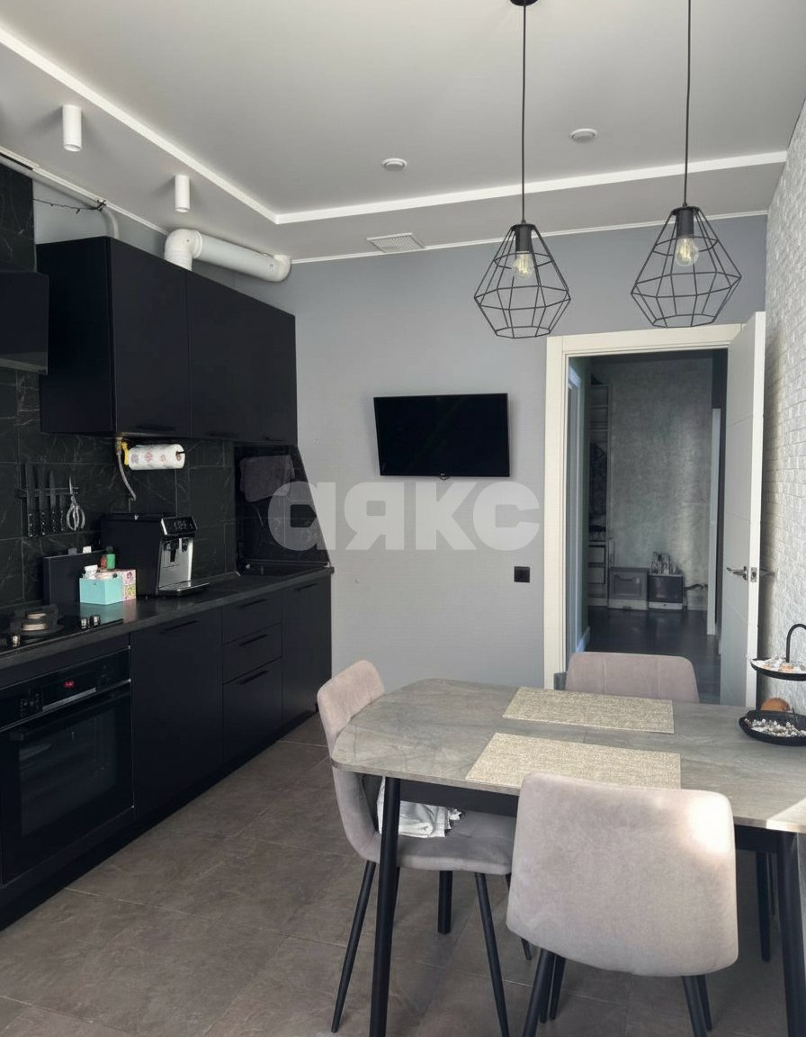 Фото №2: 2-комнатная квартира 59 м² - Красный Посёлок, 18