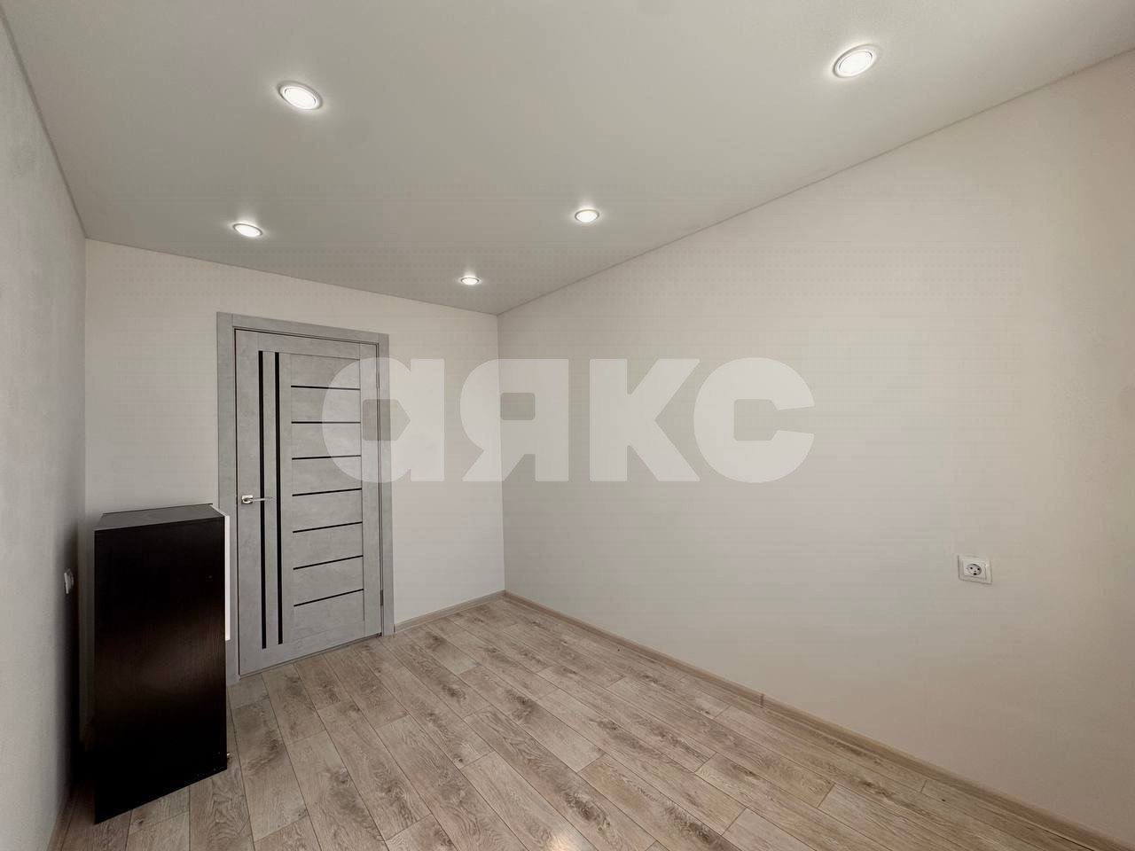 Фото №8: 3-комнатная квартира 52 м² - Нижнекамск, мкр. квартал Е, пр-кт Строителей, 3А