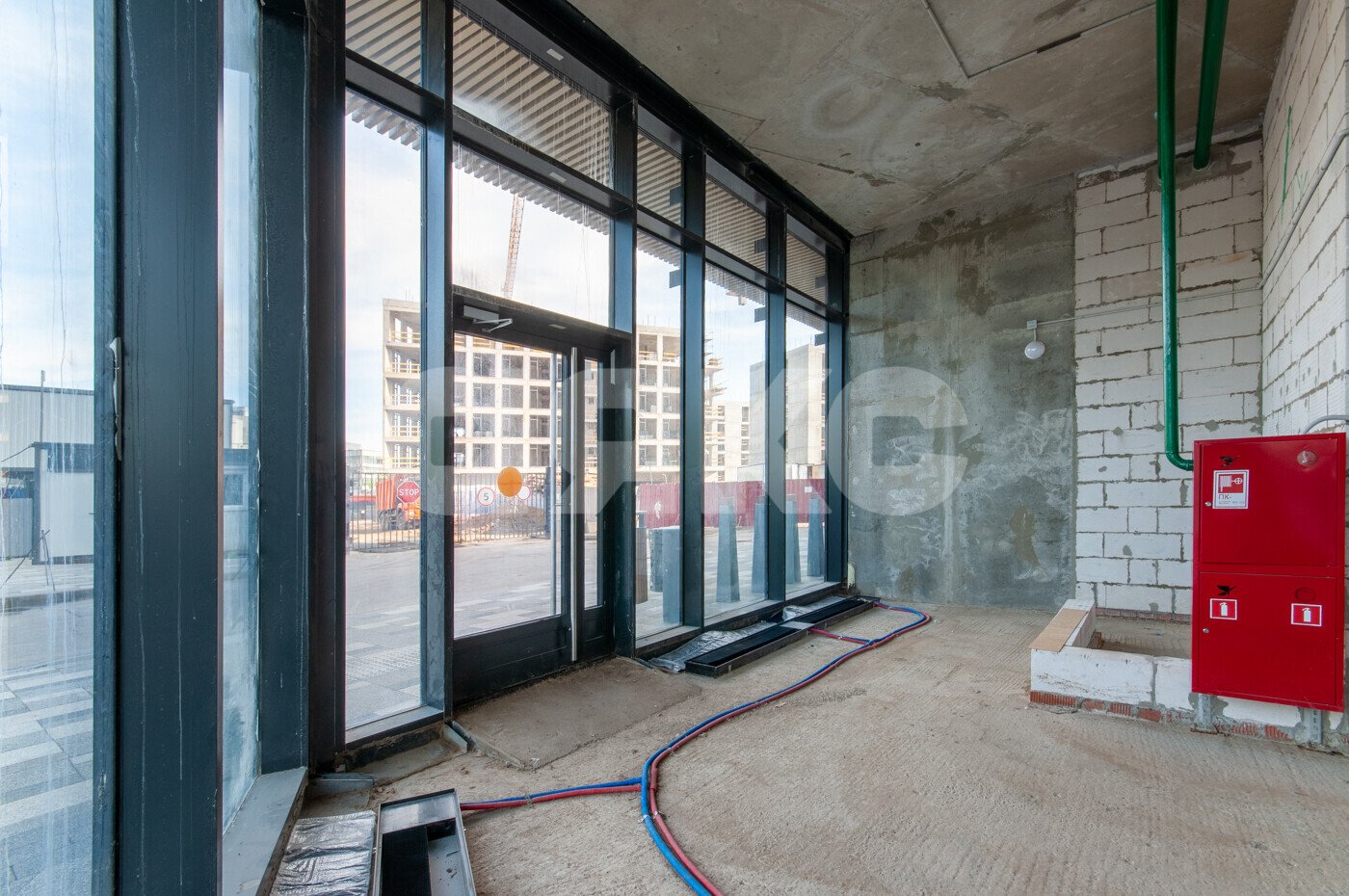 Фото №20: Коммерция <span class="whitespace-nowrap">98 м²</span>, <span class="whitespace-nowrap">1/19 эт.</span> - Москва, ул. Эдуарда Стрельцова, 2к2
