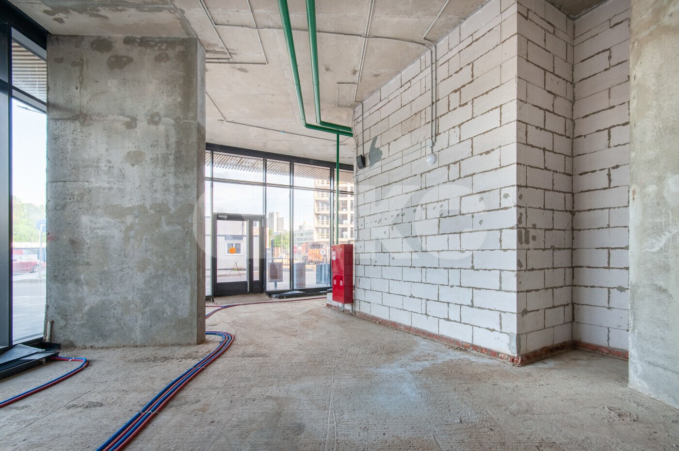 Фото №6: Коммерция <span class="whitespace-nowrap">98 м²</span>, <span class="whitespace-nowrap">1/19 эт.</span> - Москва, ул. Эдуарда Стрельцова, 2к2