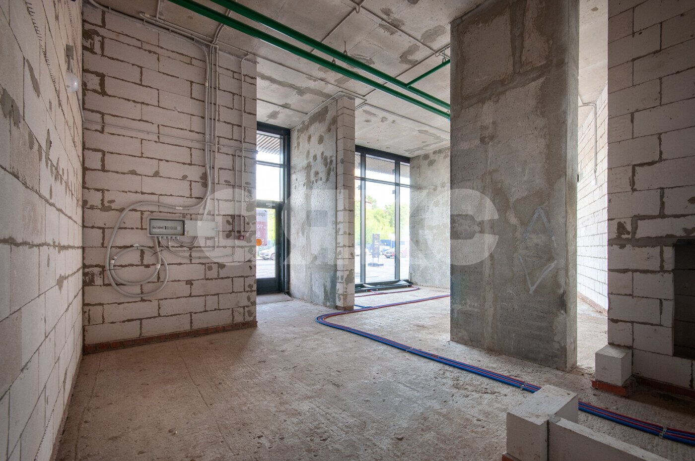 Фото №7: Коммерция <span class="whitespace-nowrap">98 м²</span>, <span class="whitespace-nowrap">1/19 эт.</span> - Москва, ул. Эдуарда Стрельцова, 2к2
