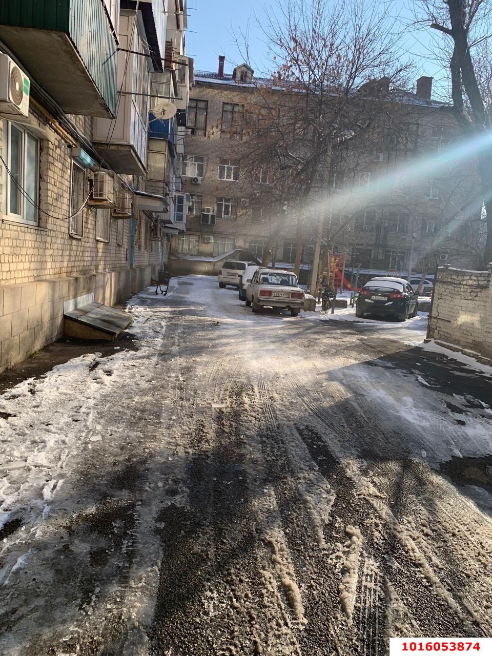 Фото №4: 2-комнатная квартира 46 м² - Краснодар, Центральный внутригородской округ, Западный внутригородской округ, мкр. Центральный, ул. Октябрьская, 179