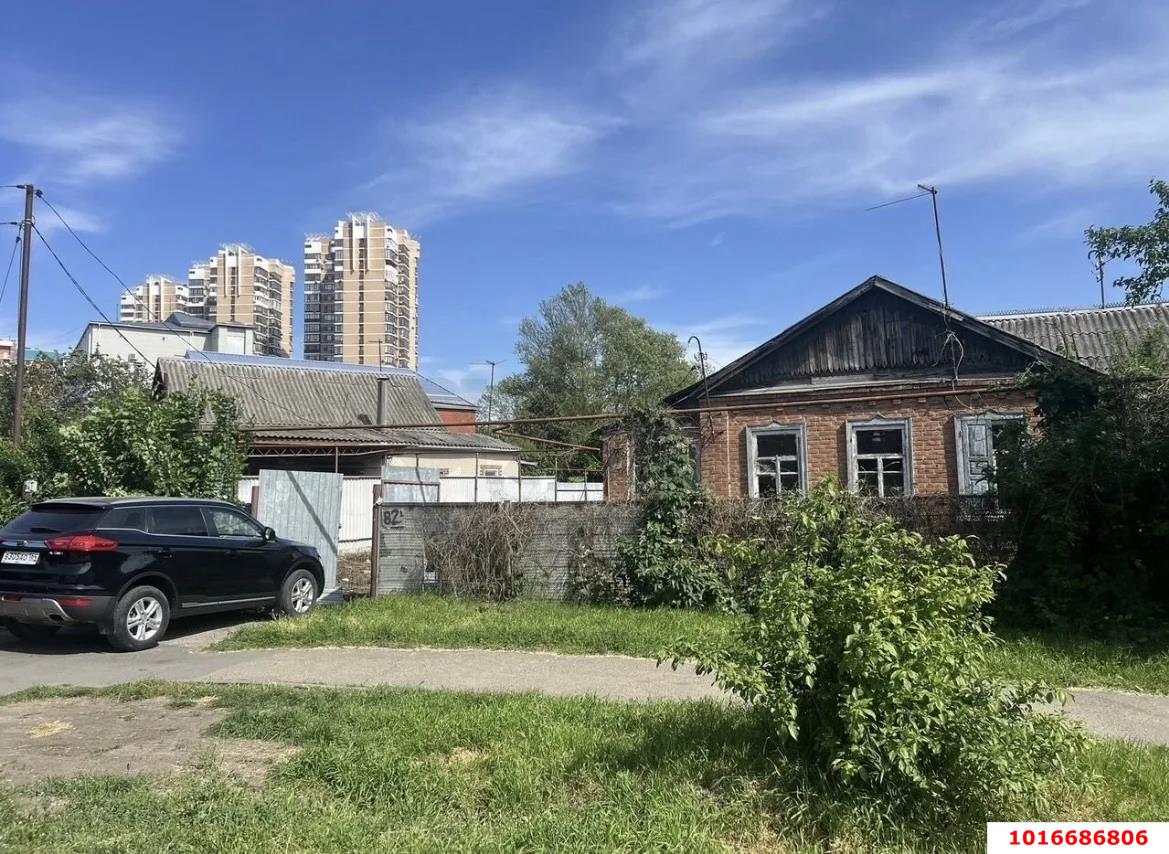 Фото №1: Земельный участок 8.2 сот. - Краснодар, Центральный внутригородской округ, мкр. Черёмушки, ул. Старокубанская, 82