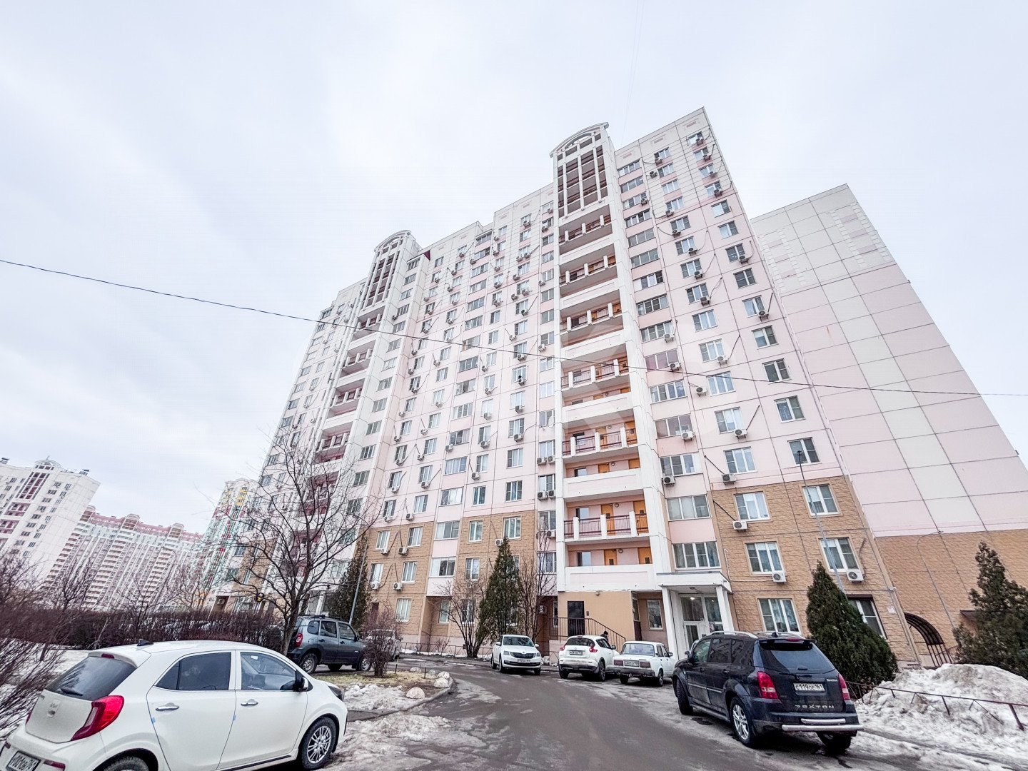Фото №8: 1-комнатная квартира <span class="whitespace-nowrap">35 м²</span>, <span class="whitespace-nowrap">11/17 эт.</span> - Ростов-на-Дону, Советский, Западный, Левенцовский, мкр. 3-й  Западные Ворота, ул. Жданова, 9