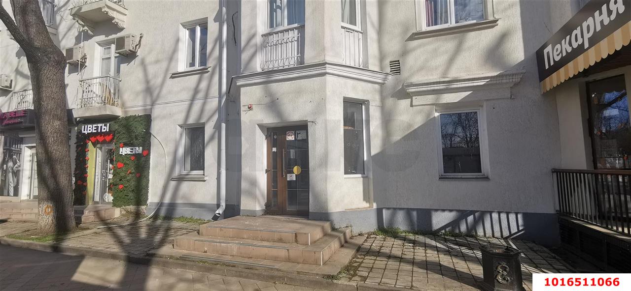 Фото №1: Коммерция 97 м² - Краснодар, мкр. Центральный внутригородской округ, ул. Красная, 198А