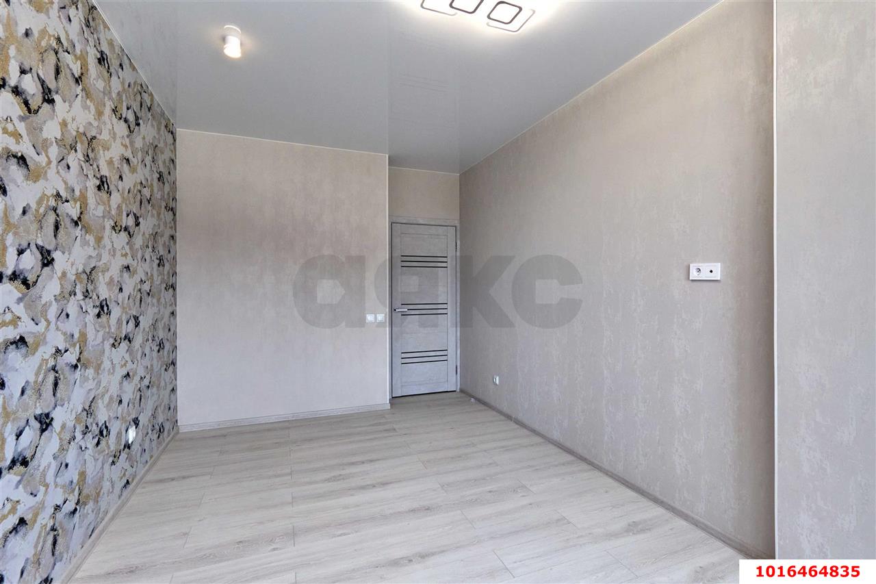 Фото №5: 1-комнатная квартира <span class="whitespace-nowrap">36 м²</span>, <span class="whitespace-nowrap">8/24 эт.</span> - Краснодар, Прикубанский внутригородской округ, ЖК Лучший, мкр. имени Петра Метальникова, ул. Петра Метальникова, 36