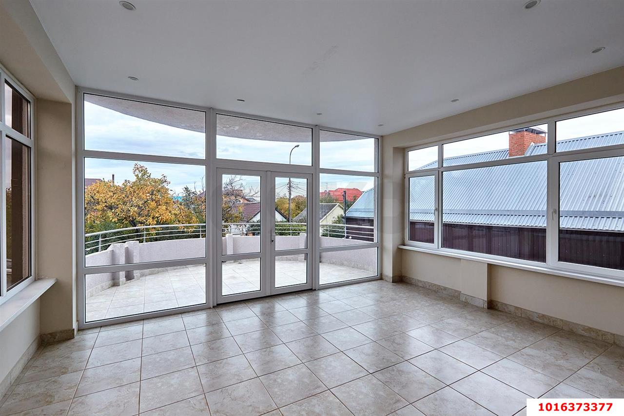 Фото №9: Дом 472 м² + 3.59 сот. - Краснодар, Центральный внутригородской округ, мкр. Дубинка, ул. Маяковского, 13