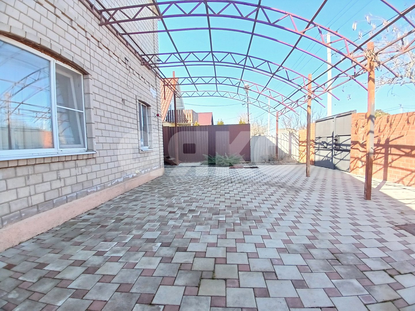 Фото №2: Дом 197 м² + 6 сот. - Виноградный, ул. Красная