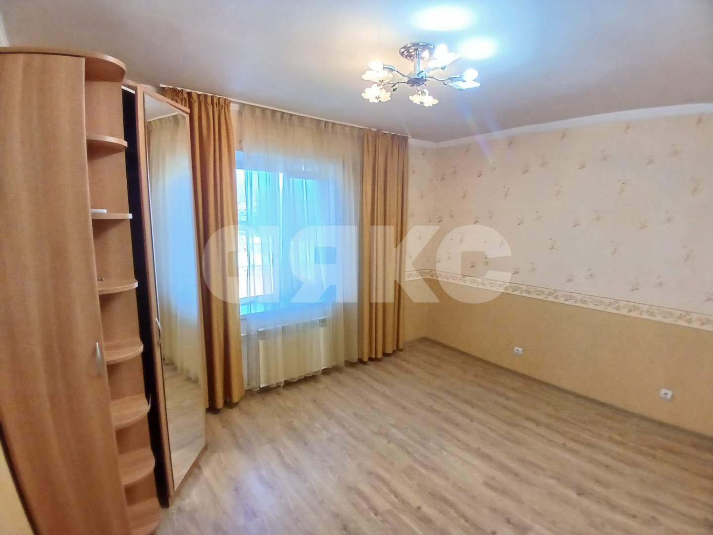 Фото №11: Дом 197 м² + 6 сот. - Виноградный, ул. Красная