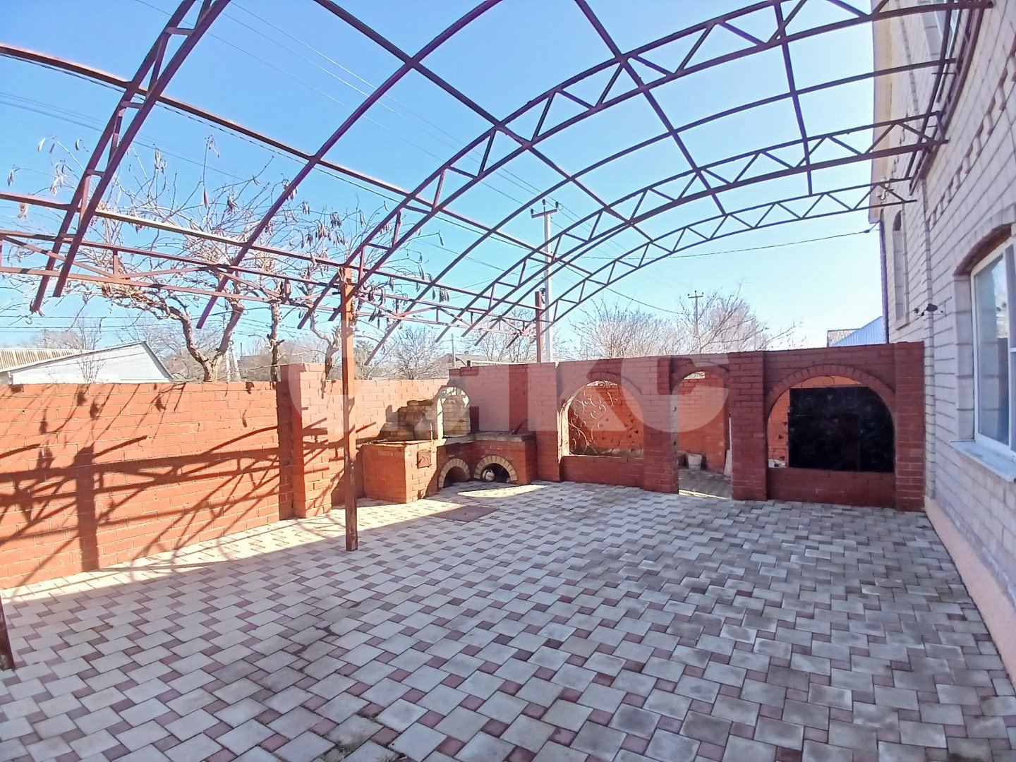 Фото №3: Дом 197 м² + 6 сот. - Виноградный, ул. Красная