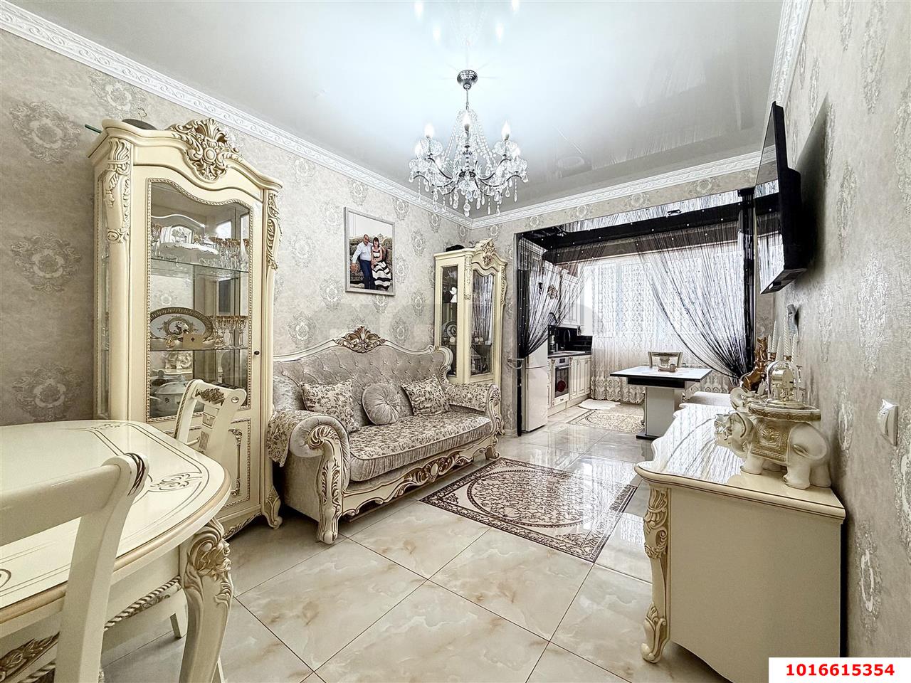 Фото №1: 1-комнатная квартира 42 м² - Краснодар, Прикубанский внутригородской округ, 2-я Площадка, мкр. жилой комплекс Кремлёвские Ворота, ул. Кореновская, 2к4