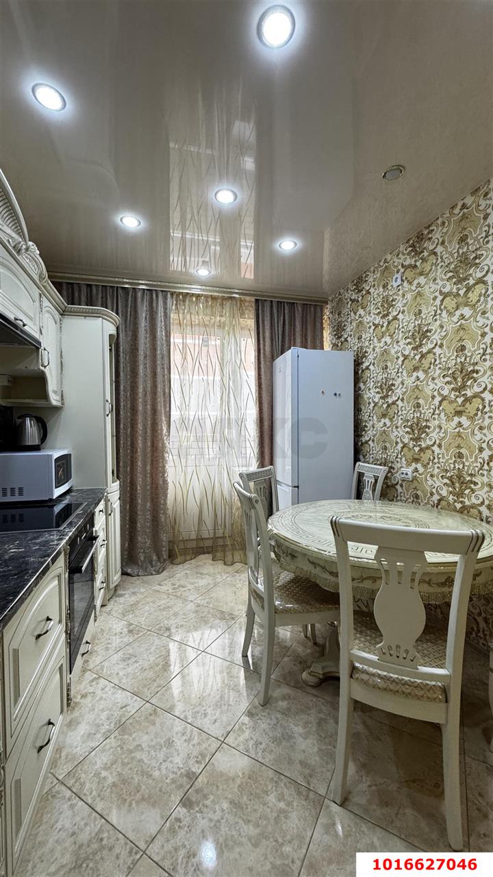 Фото №1: 2-комнатная квартира 56 м² - Краснодар, жилой комплекс Рассвет, Карасунский внутригородской округ, мкр. Гидростроителей, ул. Гидростроителей, 67