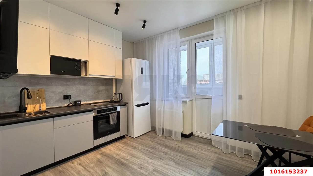 Фото №4: 1-комнатная квартира 39 м² - Краснодар, Светлоград, Прикубанский внутригородской округ, мкр. Славянский, ул. Красных Партизан, 1/4к15