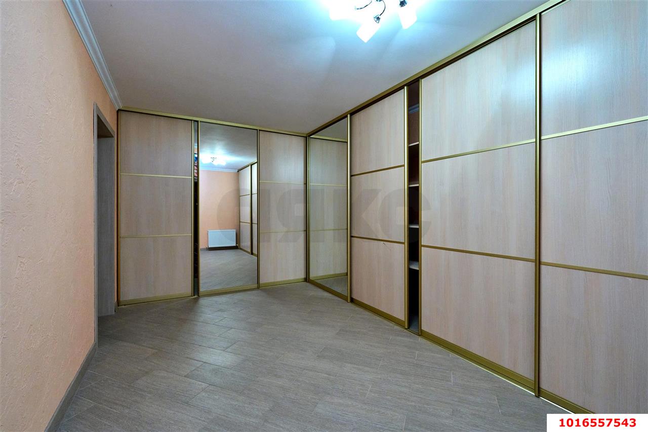 Фото №27: Дом <span class="whitespace-nowrap">337 м²</span> <span class="whitespace-nowrap">+ 8 сот.</span>, <span class="whitespace-nowrap">2 эт.</span> - Динская, мкр. Солнечный, пер. Солнечный, 3