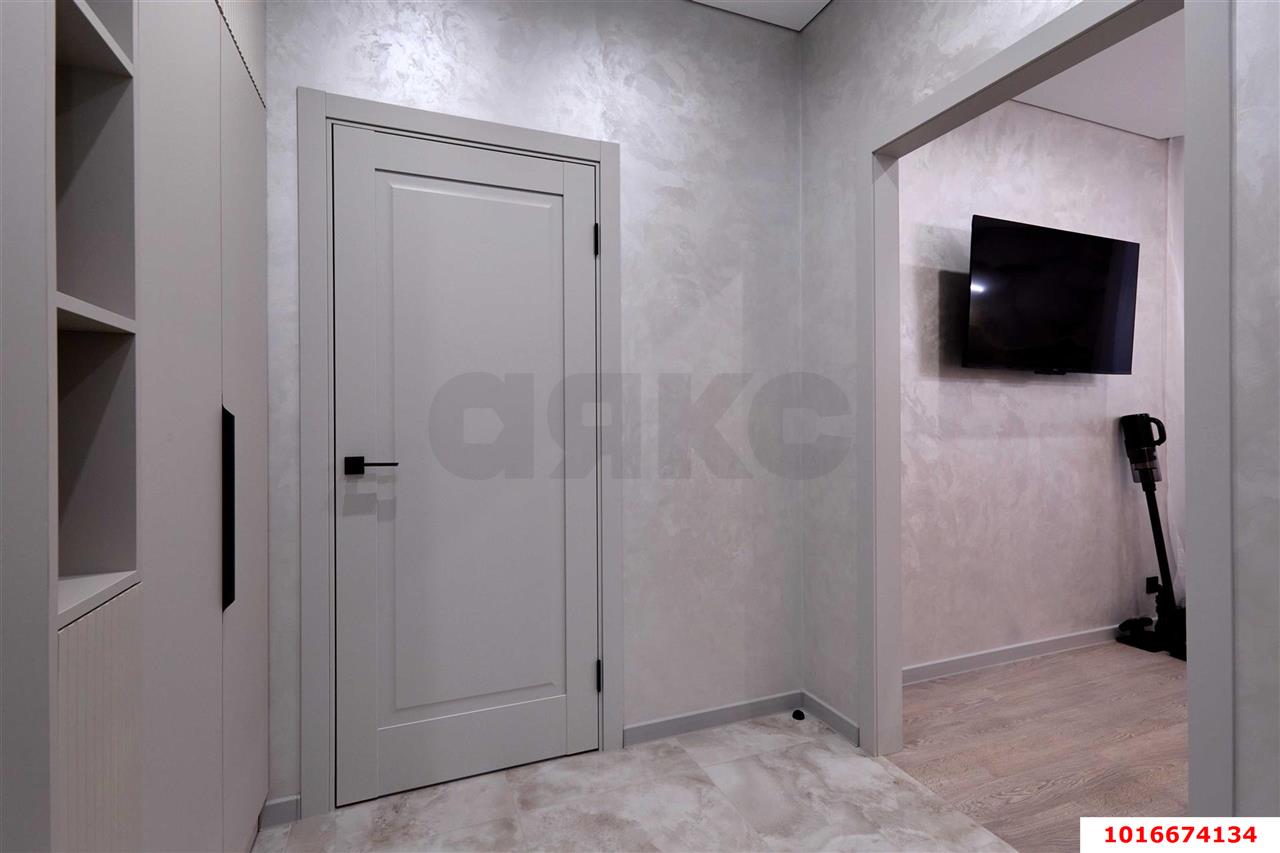 Фото №15: 1-комнатная квартира <span class="whitespace-nowrap">43 м²</span>, <span class="whitespace-nowrap">11/16 эт.</span> - Краснодар, Прикубанский внутригородской округ, мкр. Достояние, ул. Григория Булгакова, 16
