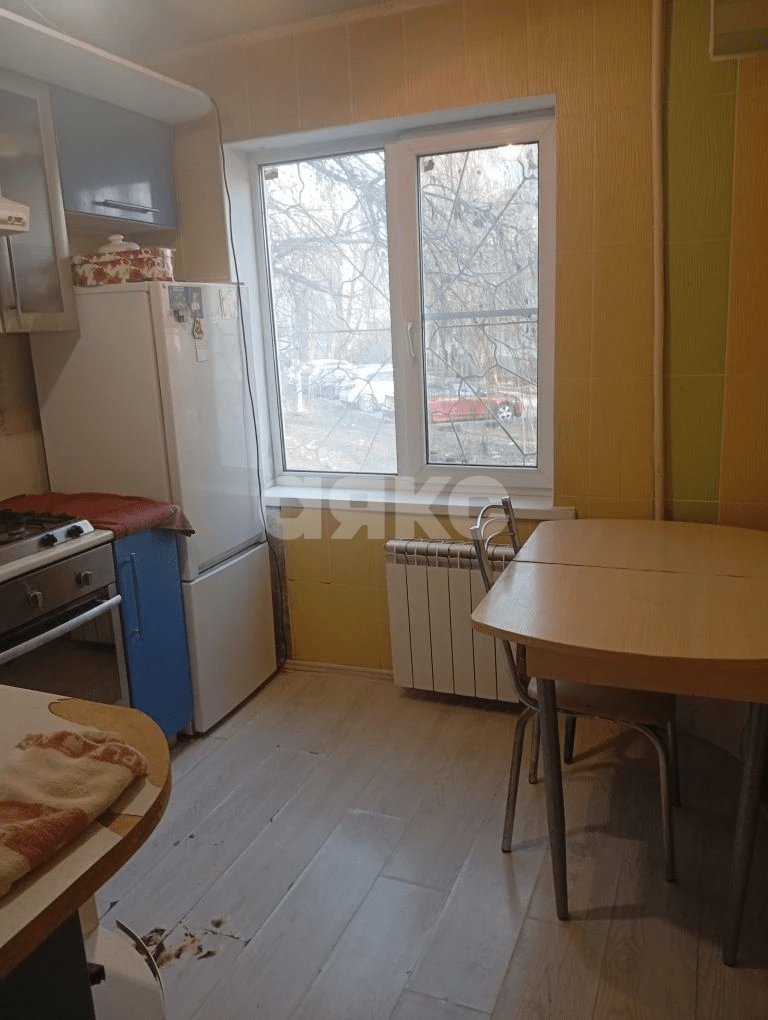 Фото №1: 2-комнатная квартира <span class="whitespace-nowrap">41 м²</span>, <span class="whitespace-nowrap">1/5 эт.</span> - Волгоград, Кировский, мкр. Развилка, ул. Кирова, 132А