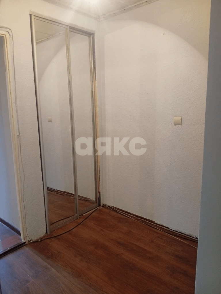 Фото №3: 2-комнатная квартира <span class="whitespace-nowrap">41 м²</span>, <span class="whitespace-nowrap">1/5 эт.</span> - Волгоград, Кировский, мкр. Развилка, ул. Кирова, 132А
