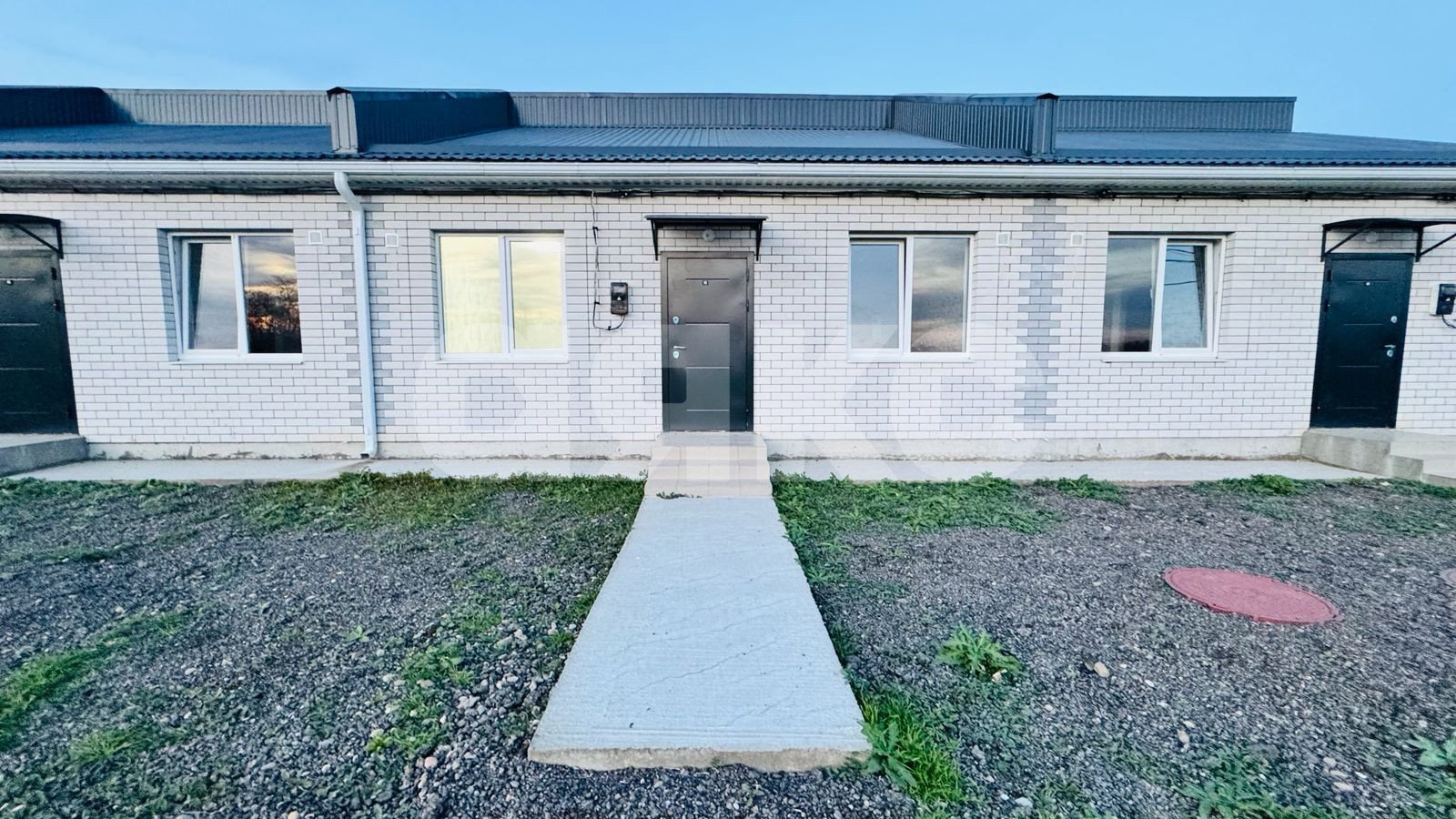 Фото №1: Таунхаус 38 м² + 1.3 сот. - Кореновск, ул. Николая Кузнецова, 33