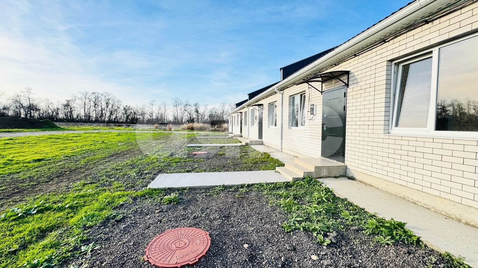 Фото №1: Таунхаус 39 м² + 1.4 сот. - Кореновск, ул. Николая Кузнецова, 27