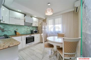 Фото №1: 2-комнатная квартира <span class="whitespace-nowrap">60 м²</span>, <span class="whitespace-nowrap">17/18 эт.</span> - Краснодар, мкр. жилой комплекс Сокольники, ул. имени М.Е. Соколова, 86к1