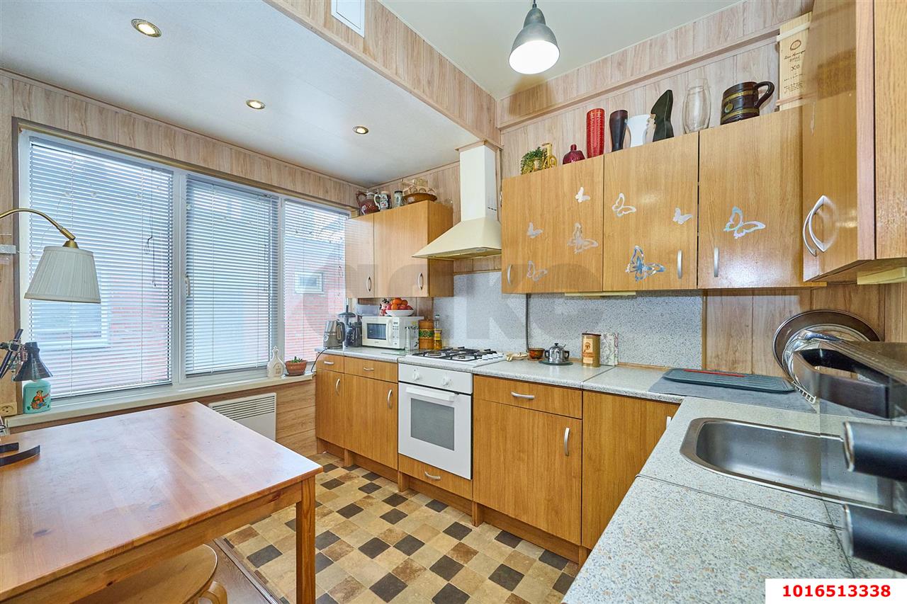 Фото №1: 3-комнатная квартира 54 м² - Краснодар, Центральный внутригородской округ, мкр. Центральный, ул. имени Максима Горького, 163