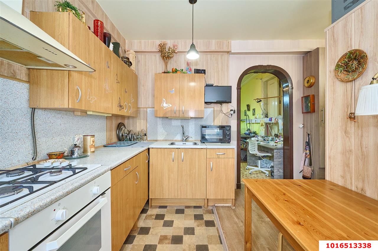 Фото №2: 3-комнатная квартира 54 м² - Краснодар, Центральный внутригородской округ, мкр. Центральный, ул. имени Максима Горького, 163