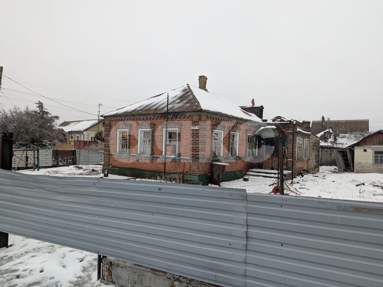 Фото №1: Дом 80 м² + 6 сот. - Мариуполь, р. Жовтневый, ул. Административная площадь