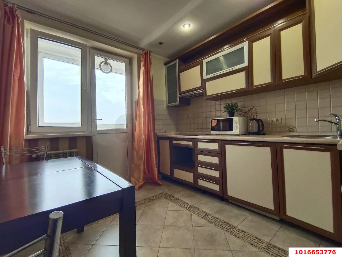 Фото №2: 1-комнатная квартира 35 м² - Краснодар, жилой комплекс Новый Город, Западный внутригородской округ, мкр. Юбилейный, ул. 70-летия Октября, 15