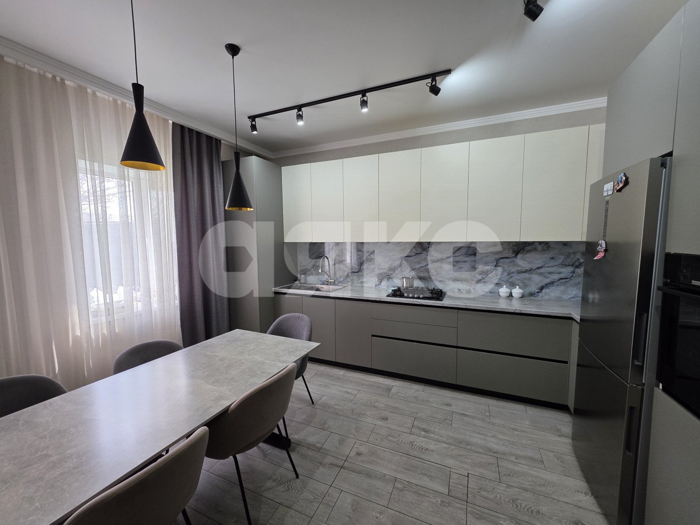 Фото №1: Дом 200 м² + 5.6 сот. - Армавир, мкр. квартал ЗВТ, ул. Тимирязева, 3