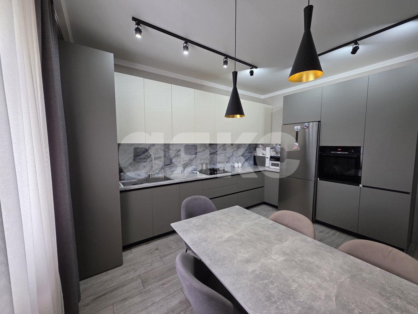 Фото №2: Дом 200 м² + 5.6 сот. - Армавир, мкр. квартал ЗВТ, ул. Тимирязева, 3