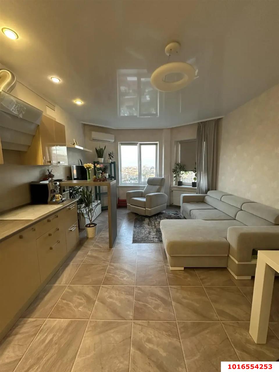 Фото №1: 2-комнатная квартира 76 м² - Краснодар, ЖК Аврора, Фестивальный, Западный внутригородской округ, мкр. жилой комплекс Аврора, ул. Гаражная, 67