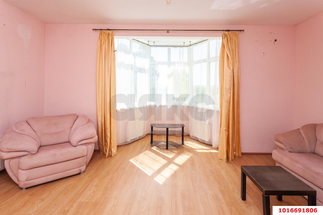 Фото №3: 2-комнатная квартира 82 м² - Краснодар, Прикубанский внутригородской округ, мкр. Немецкая Деревня, ул. Баварская, 17