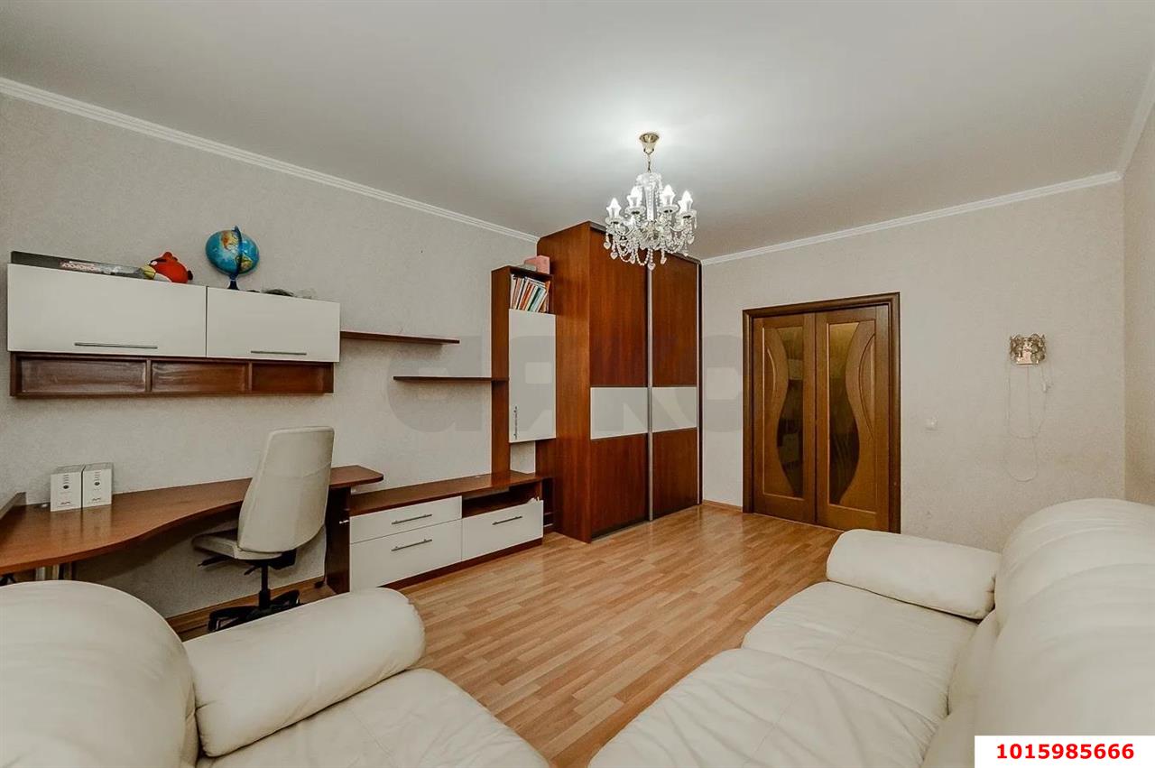 Фото №7: 2-комнатная квартира 76 м² - Краснодар, Западный внутригородской округ, мкр. Юбилейный, ул. Думенко, 21/1