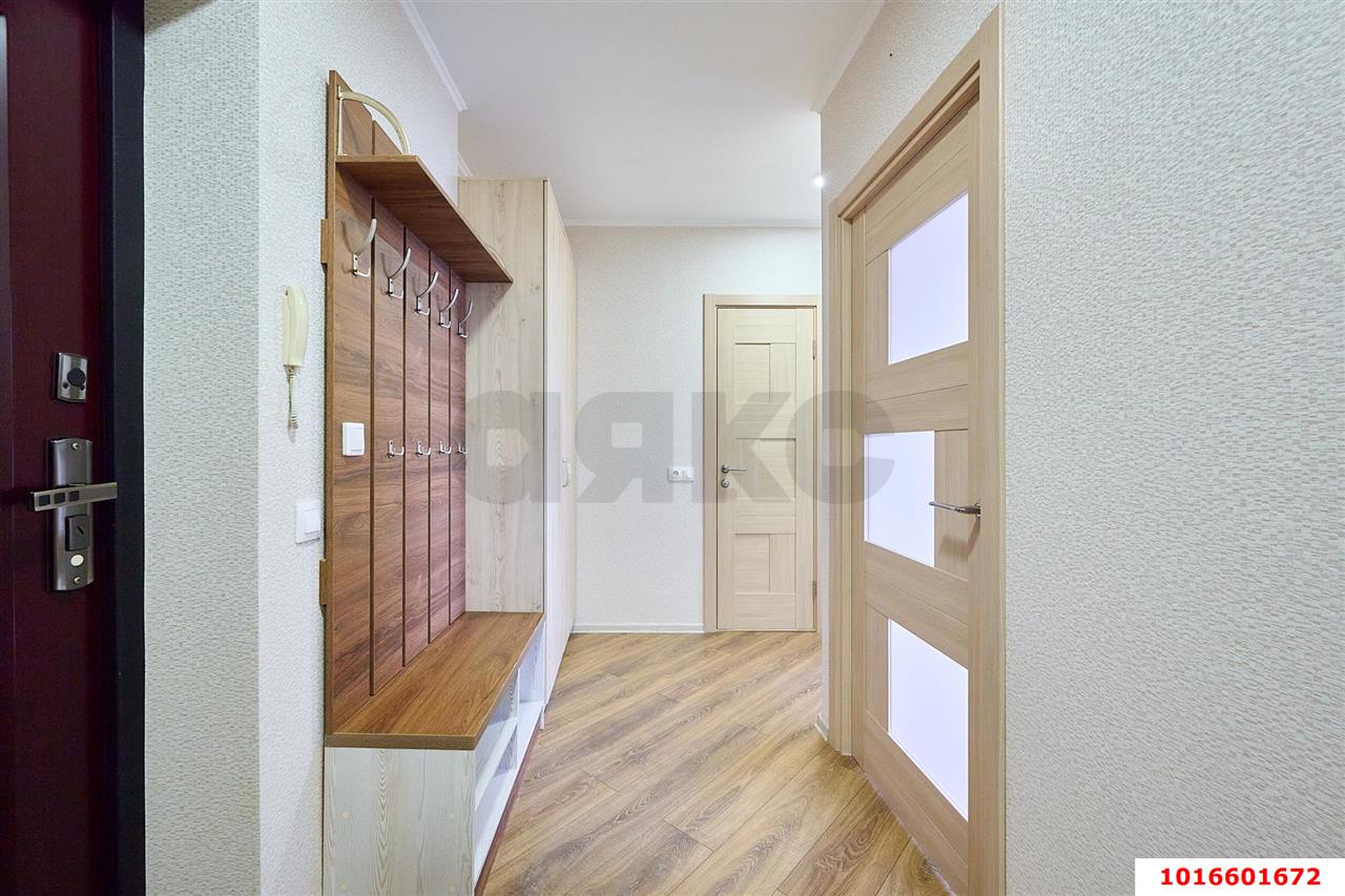 Фото №11: 1-комнатная квартира 37 м² - Краснодар, Западный внутригородской округ, Кожзавод, мкр. Военный городок № 1, ул. имени Калинина, 350/7