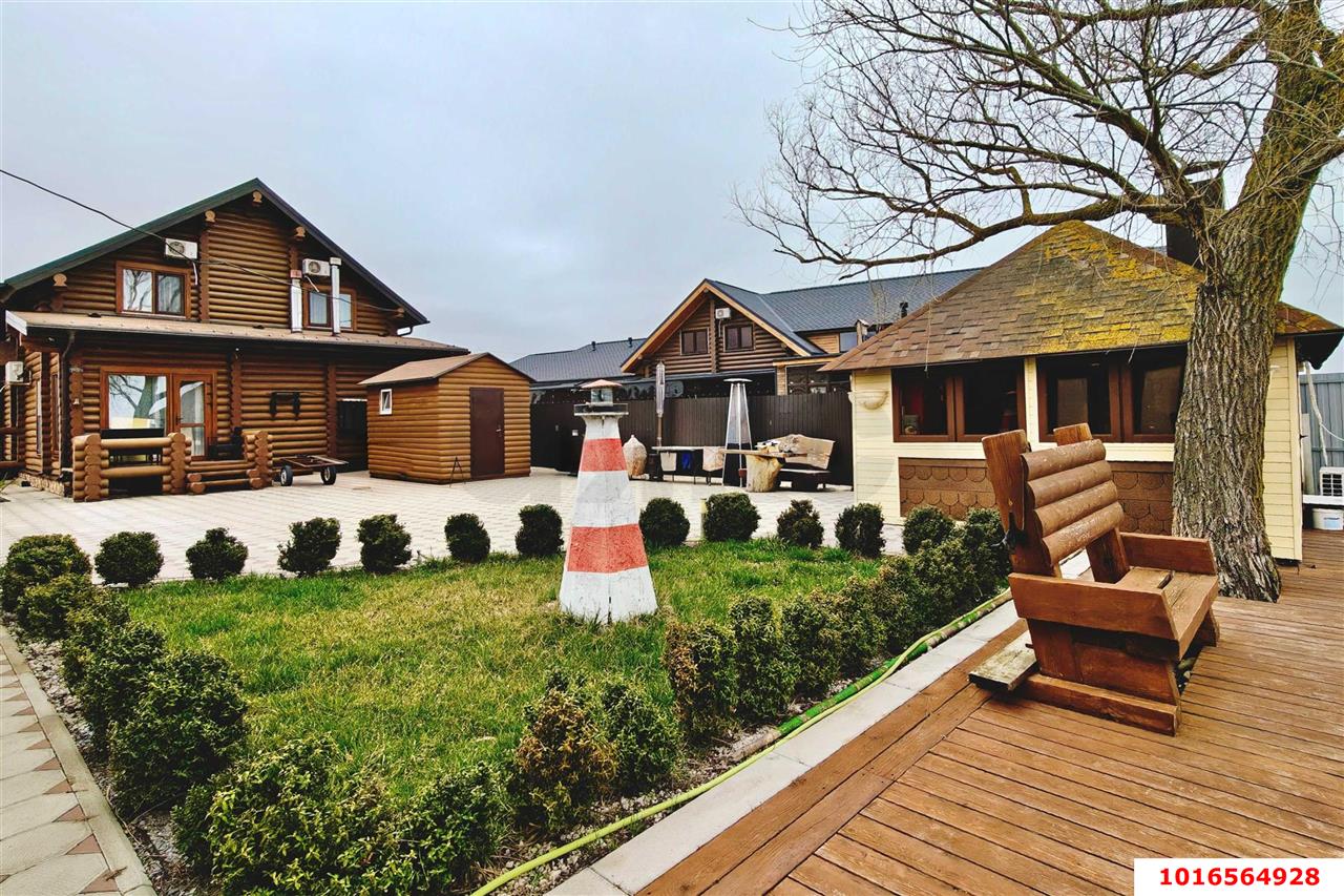 Фото №1: Дом 250 м² + 11 сот. - Ачуево, ул. Набережная, 42