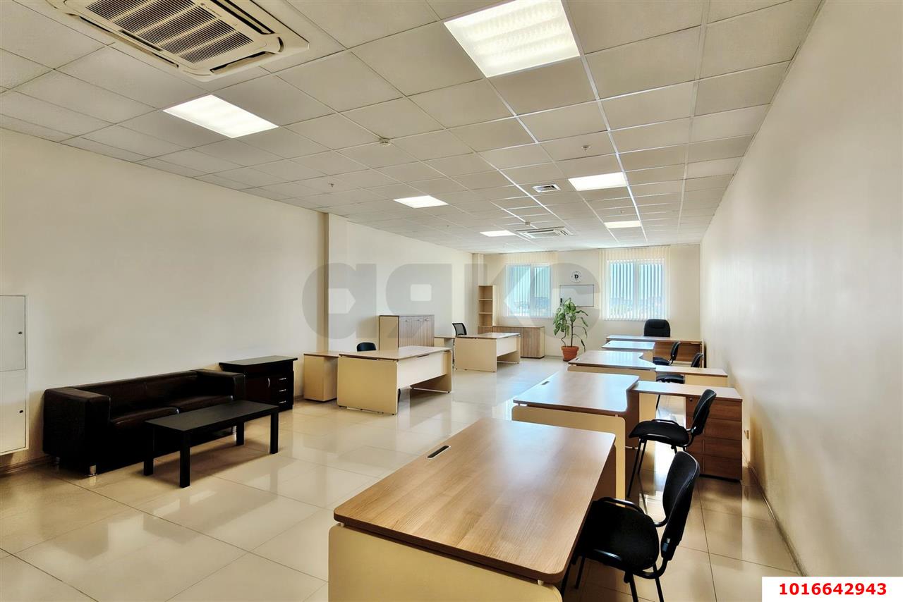 Фото №12: Офисное помещение <span class="whitespace-nowrap">90 м²</span>, <span class="whitespace-nowrap">6/12 эт.</span> - Краснодар, Центральный внутригородской округ, мкр. Покровка, ул. Северная, 490