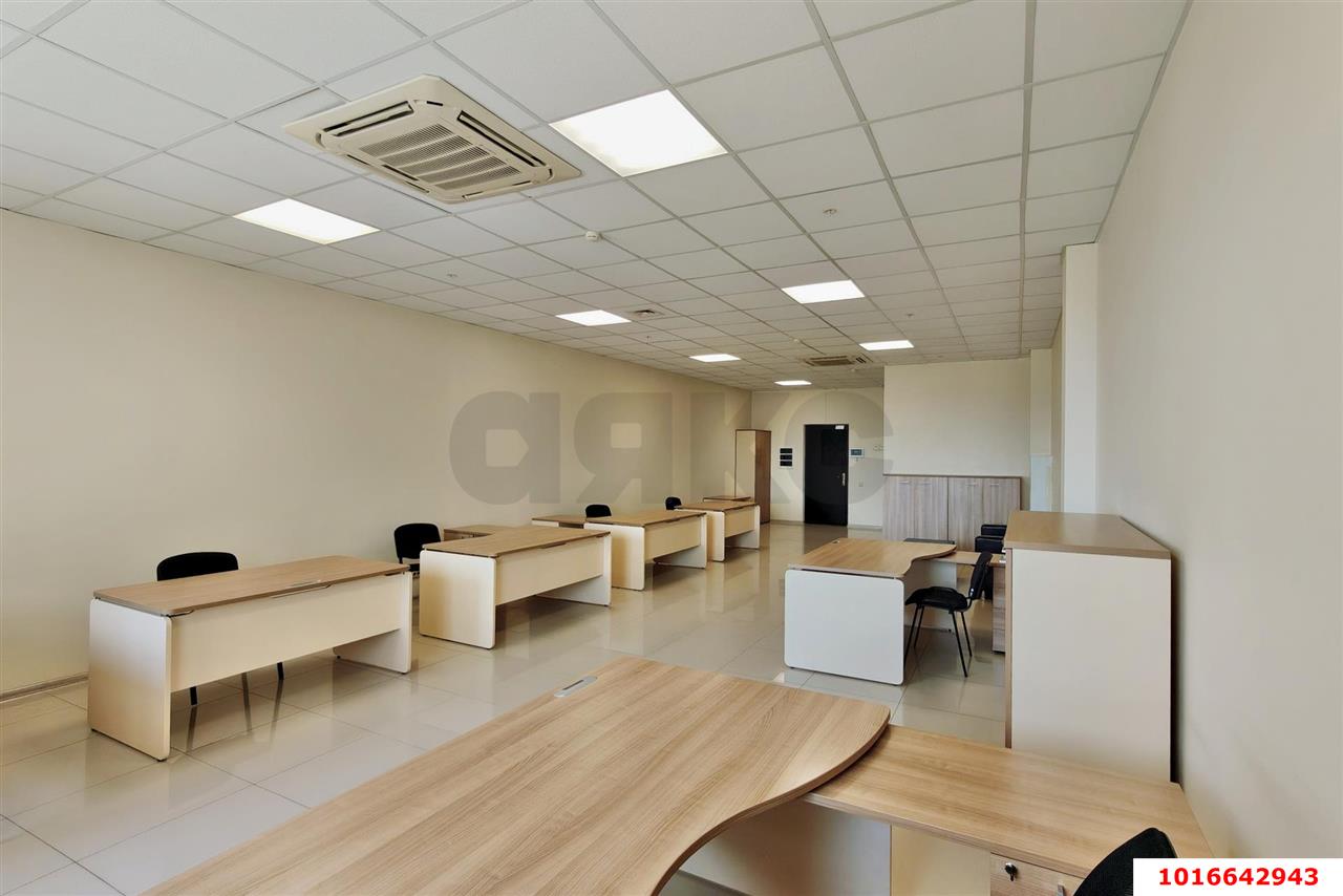 Фото №15: Офисное помещение <span class="whitespace-nowrap">90 м²</span>, <span class="whitespace-nowrap">6/12 эт.</span> - Краснодар, Центральный внутригородской округ, мкр. Покровка, ул. Северная, 490