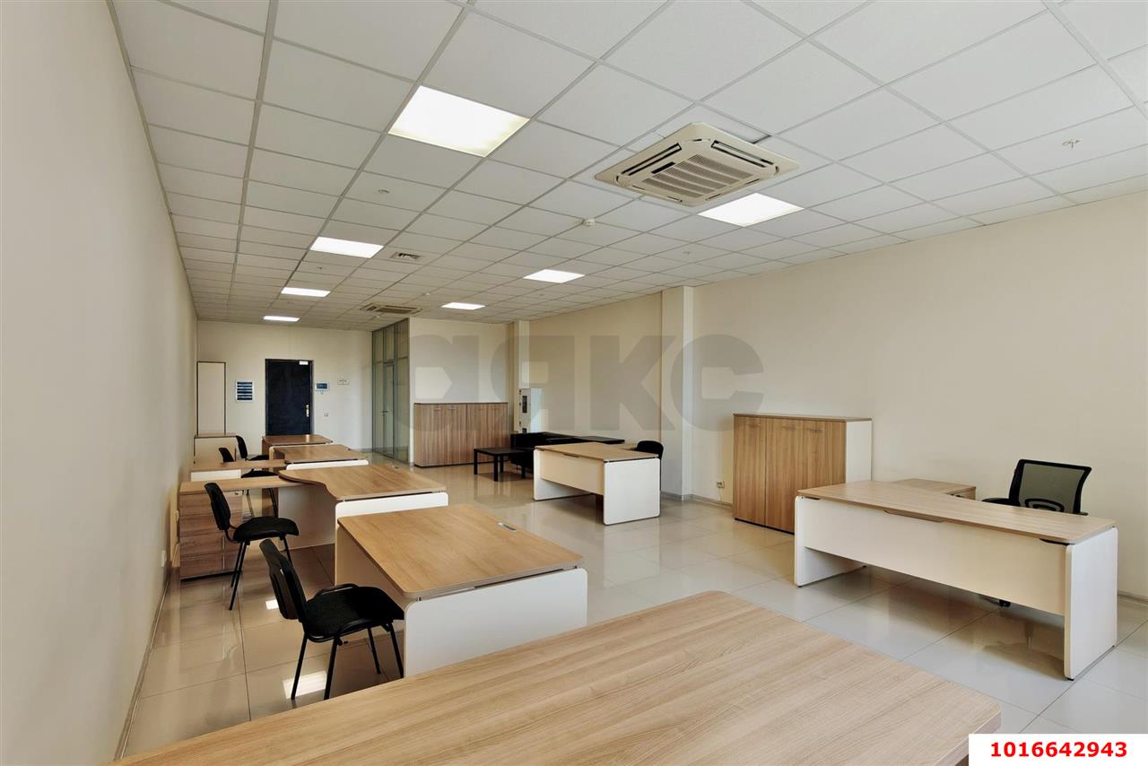 Фото №11: Офисное помещение <span class="whitespace-nowrap">90 м²</span>, <span class="whitespace-nowrap">6/12 эт.</span> - Краснодар, Центральный внутригородской округ, мкр. Покровка, ул. Северная, 490